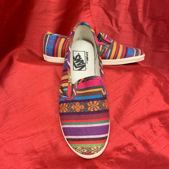 Vans Shoes - Vans Guate Stripe Slip-on Shoe Men’s 3.5 Women’s 5